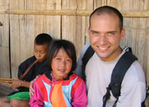 Criança da tribo Lisu - norte da Tailândia